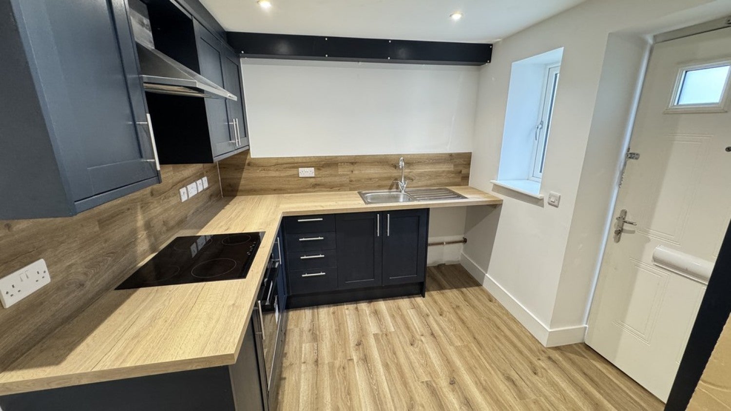Flat Field Close in Westbury