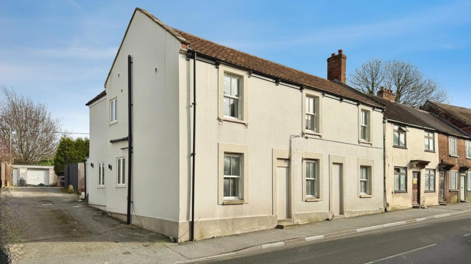 Flat Field Close in Westbury