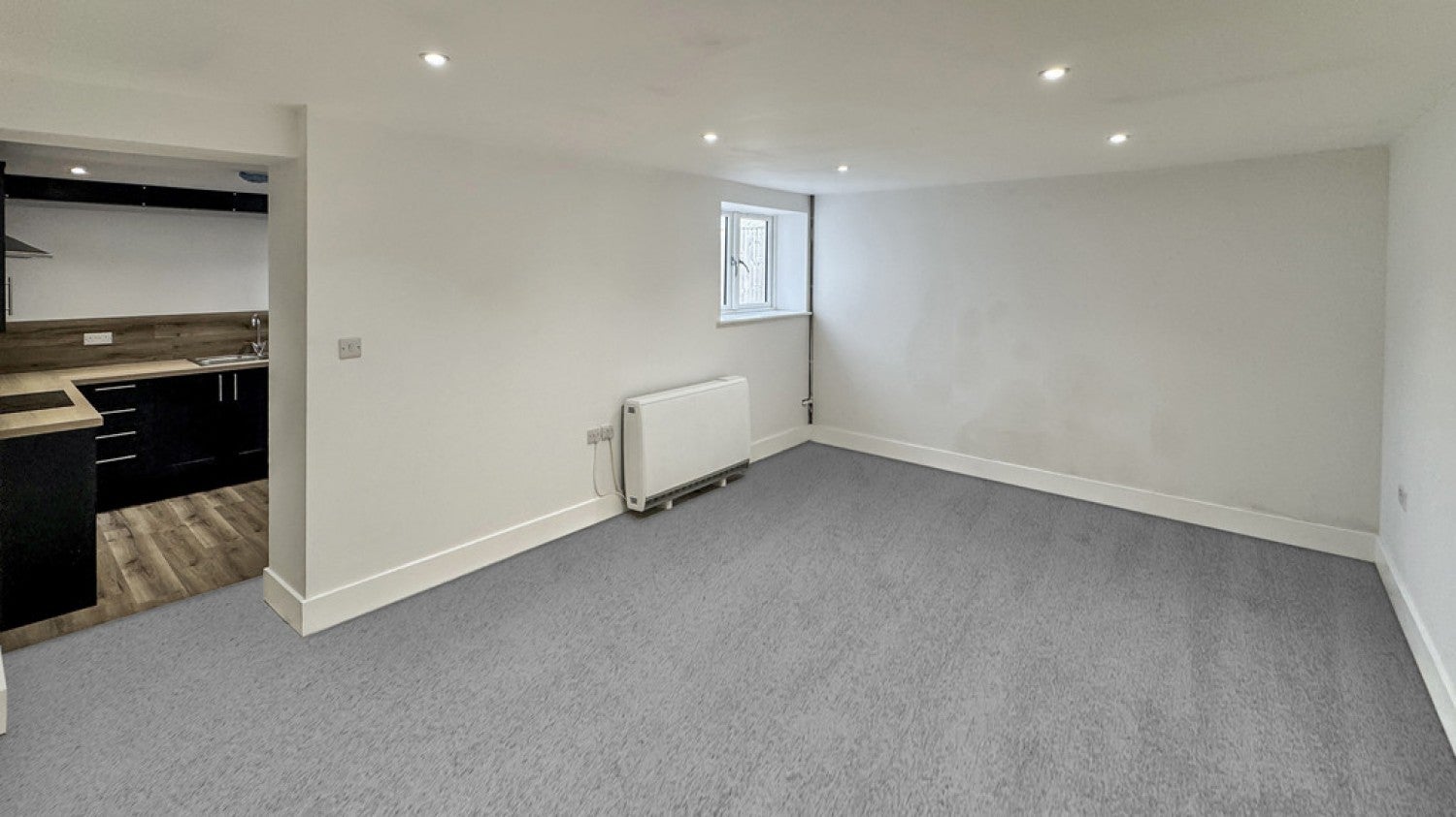 Flat Field Close in Westbury