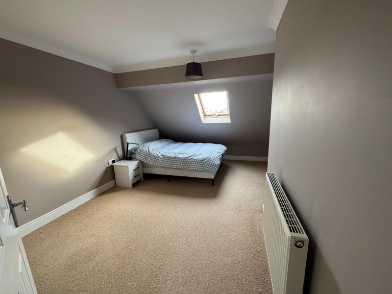 Room South View Road in Warwick
