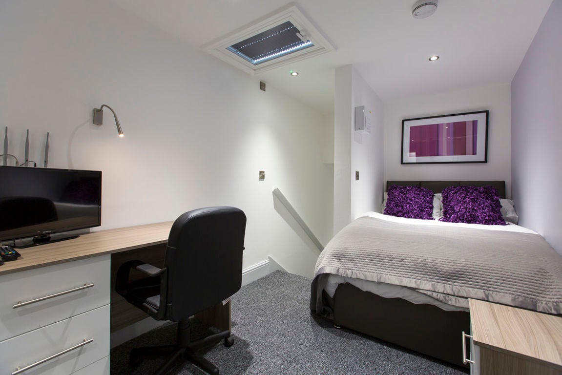 Room Priory Street in Coventry