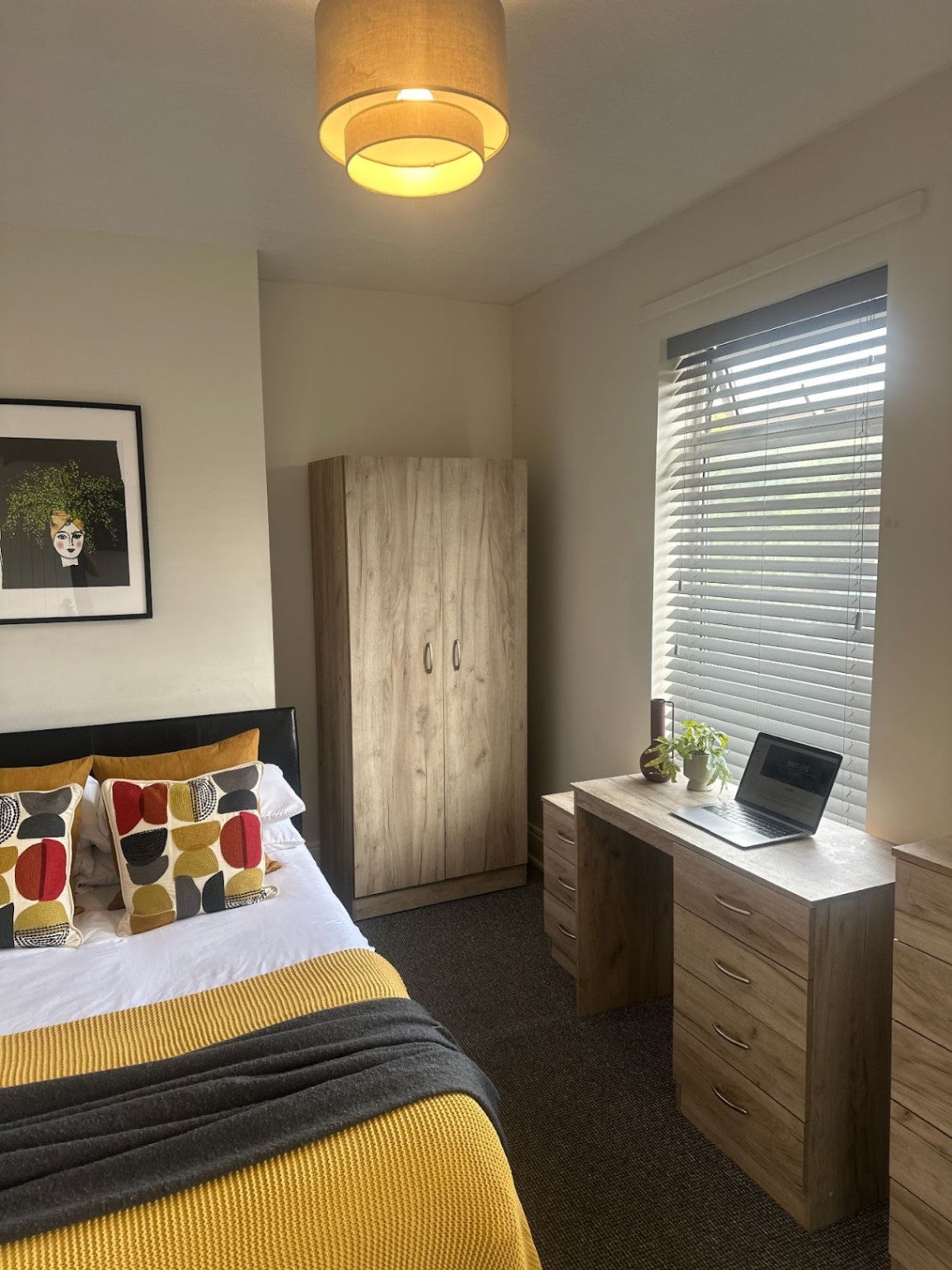 Flat Newland Avenue in Hull