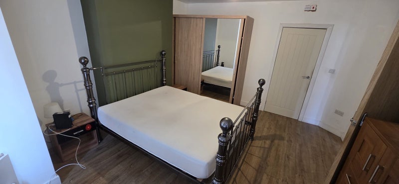 Room Harefield Road in Coventry