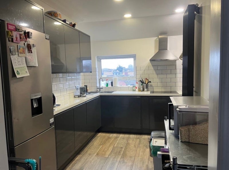 Room Carysfort Road in Greater London