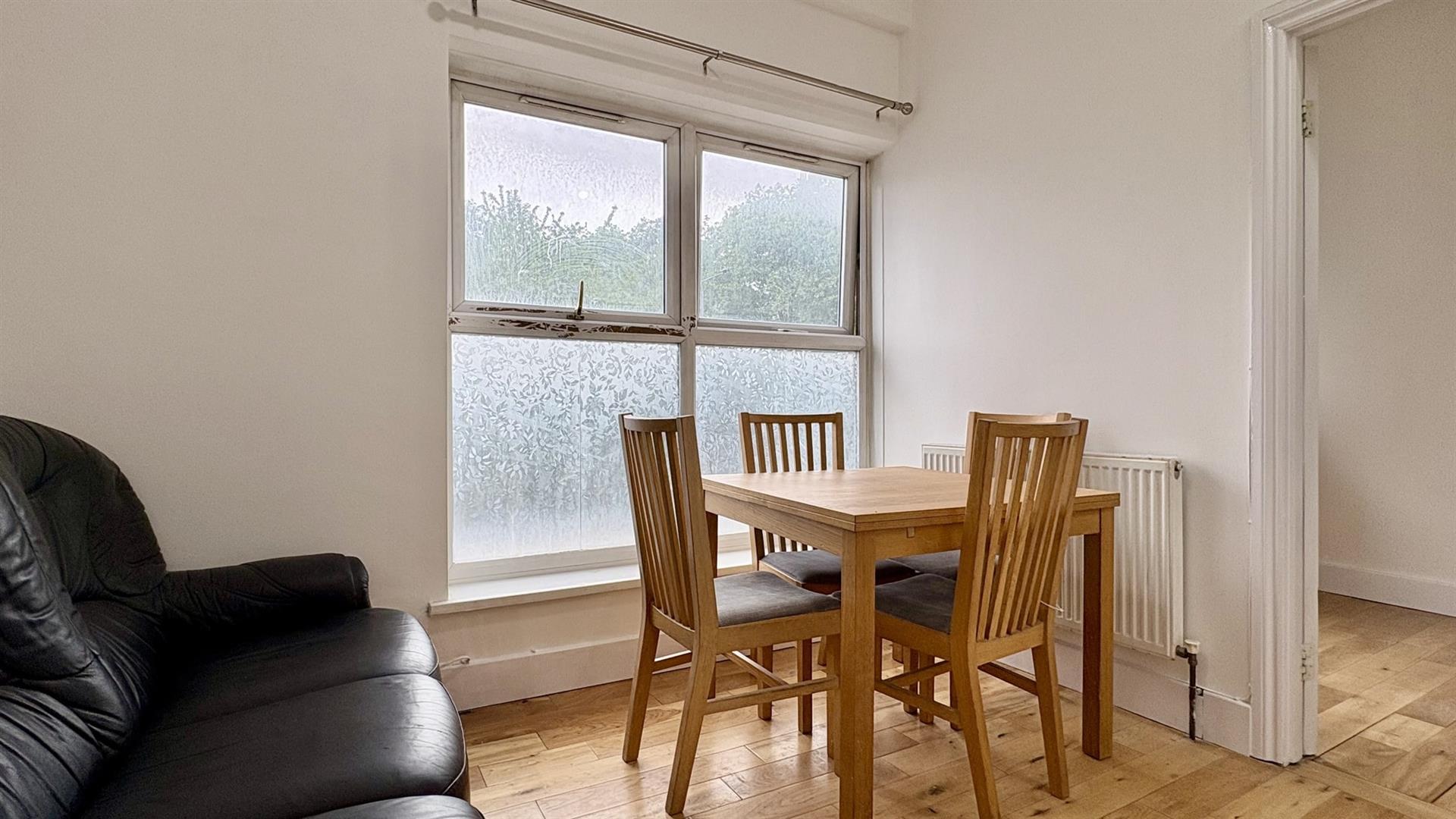 Flat Burdett Road in Greater London