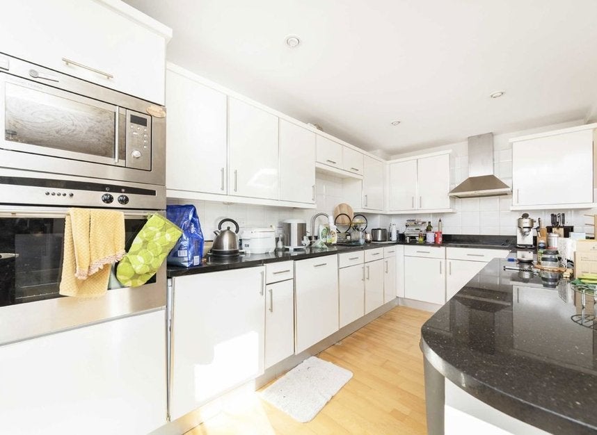 Flat Langbourne Place in Greater London