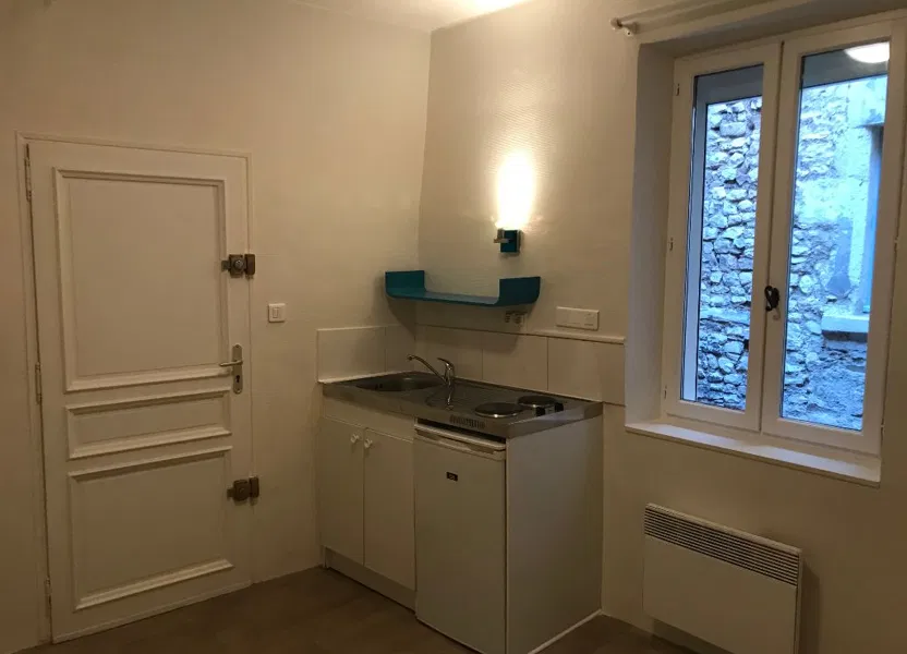 Appartement Rue Saint-Antoine à Nîmes
