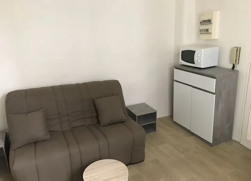 Appartement Rue Saint-Antoine à Nîmes