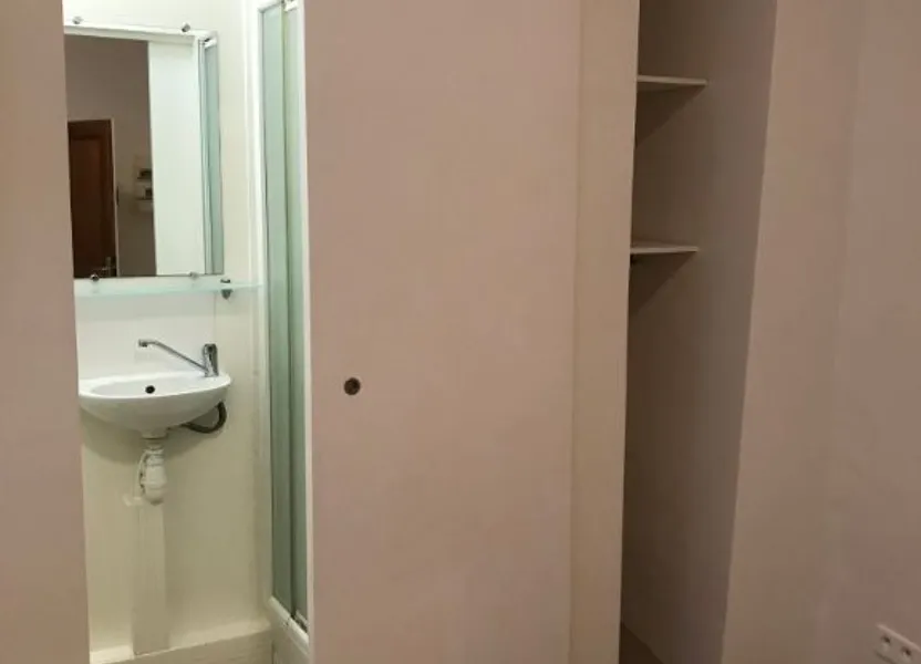 Appartement Rue Saint-Antoine à Nîmes