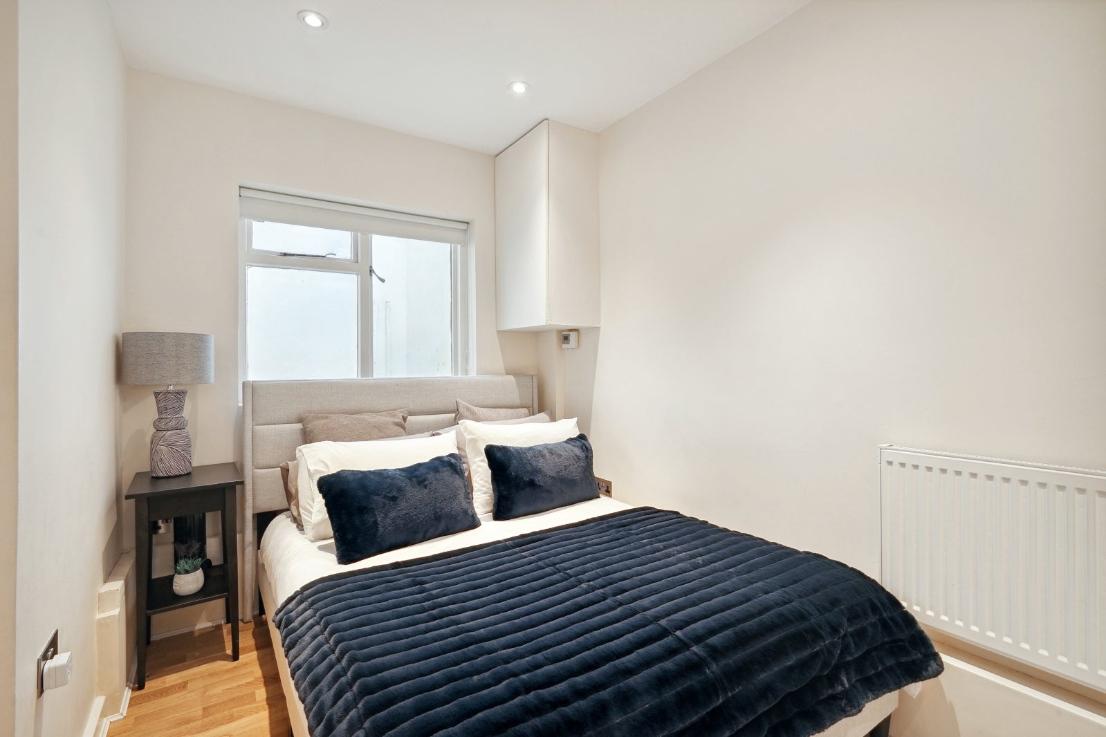 Flat Kynance Mews in Greater London