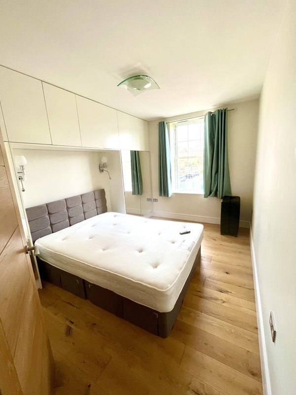 Room Lady Margaret Road in Greater London
