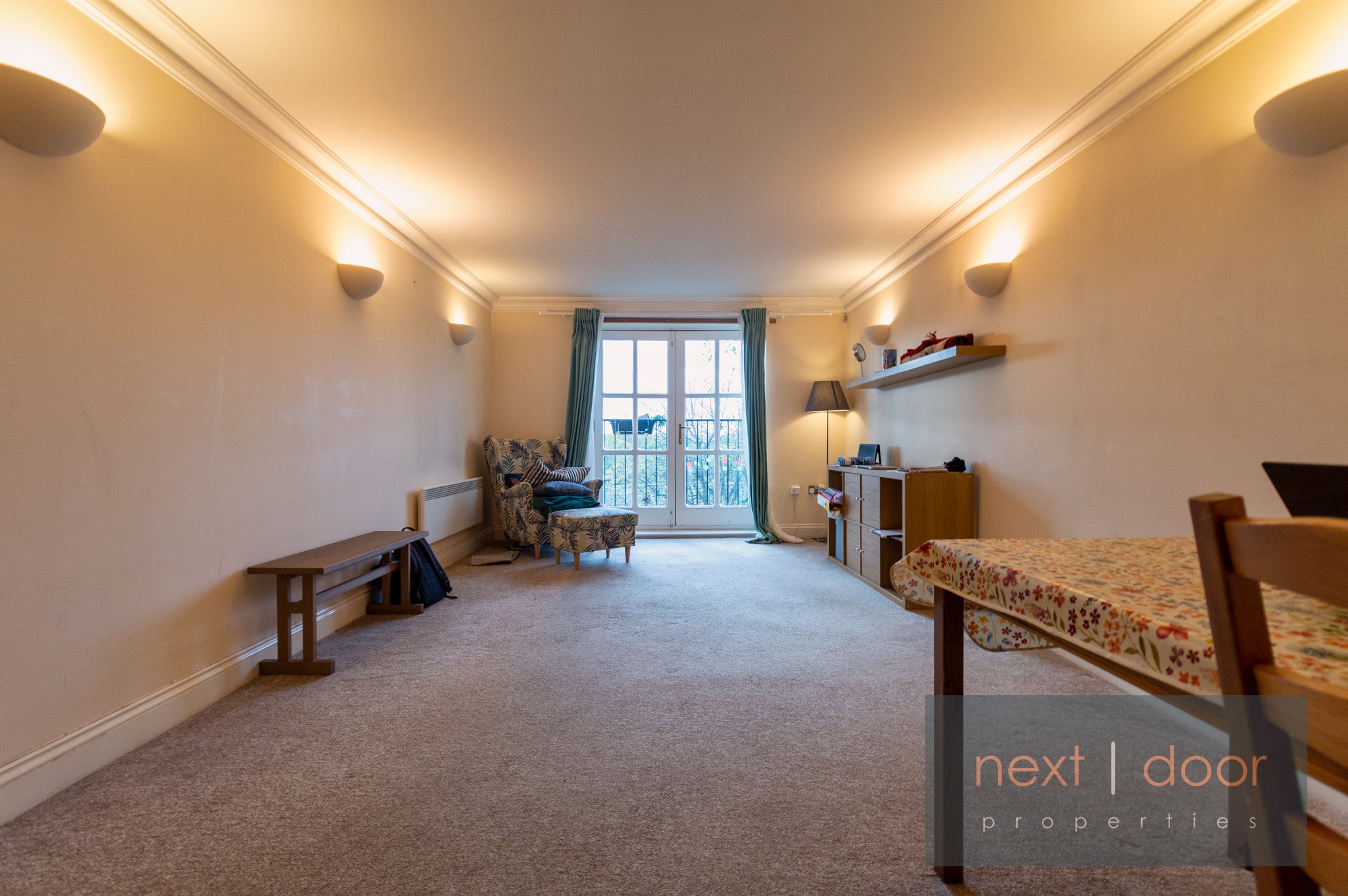 Flat Lordship Lane in Greater London