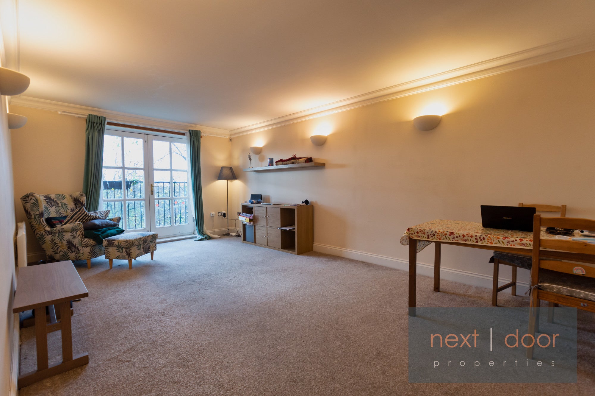 Flat Lordship Lane in Greater London