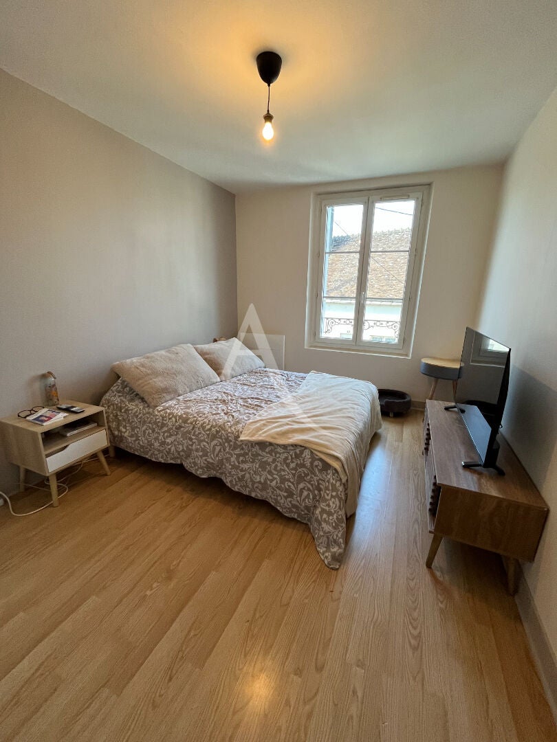 Appartement Place Gaston Bardet à Château-Renault