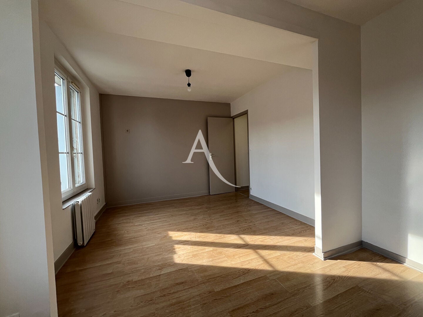 Appartement Place Gaston Bardet à Château-Renault
