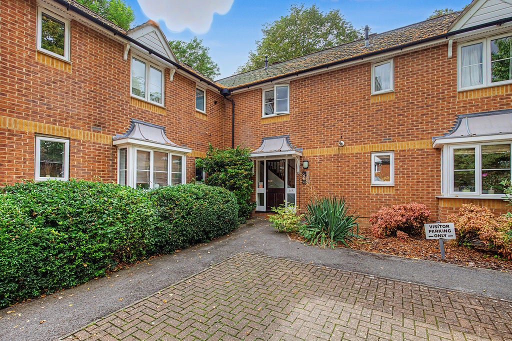 Flat Barton Road in Oxford