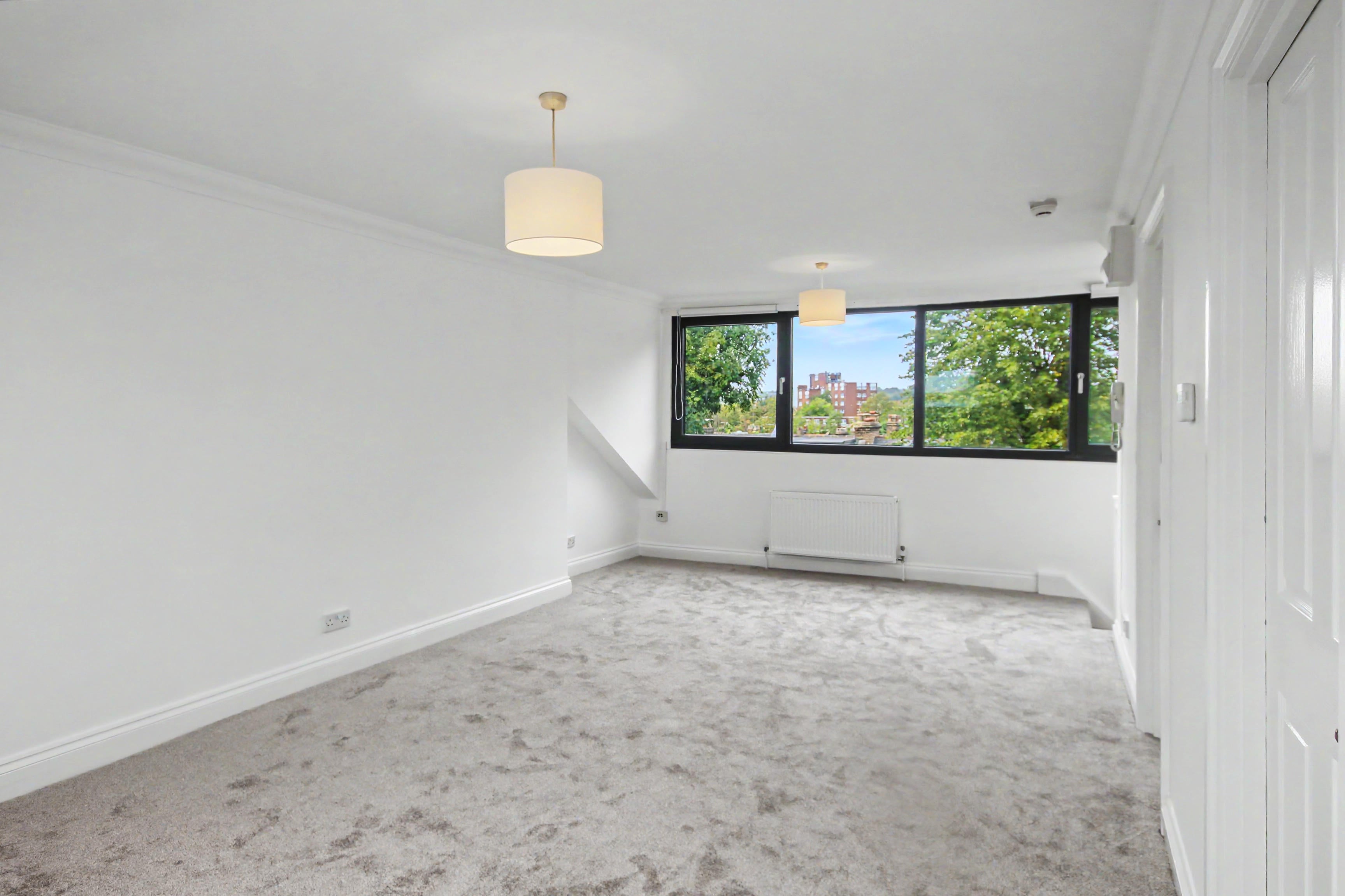 Flat Brecknock Road in Greater London