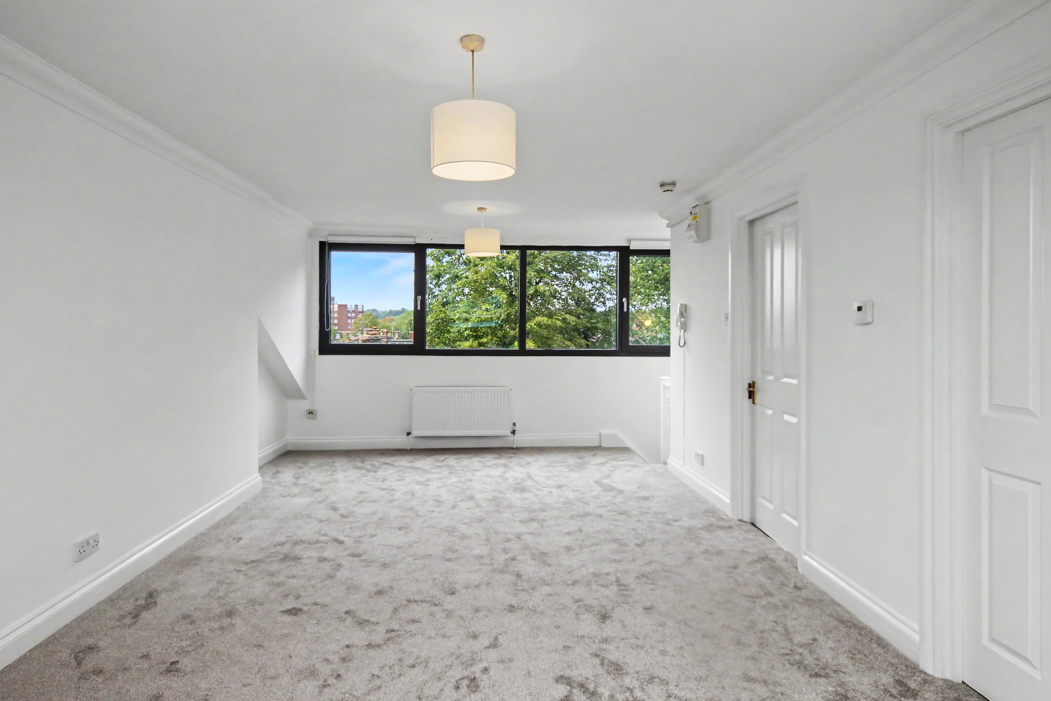 Flat Brecknock Road in Greater London