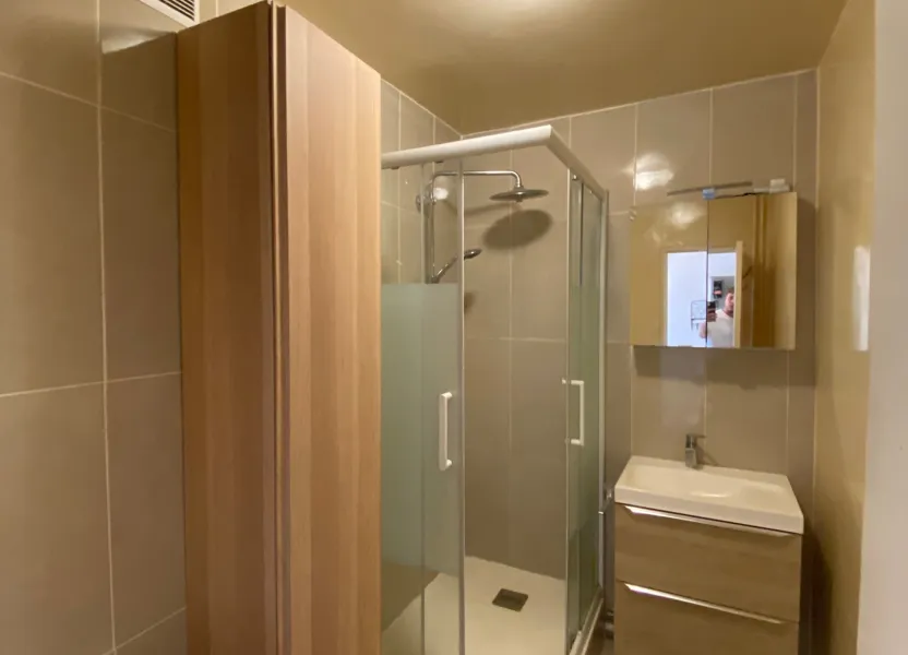 Flat Rue Euryale Dehaynin in Paris