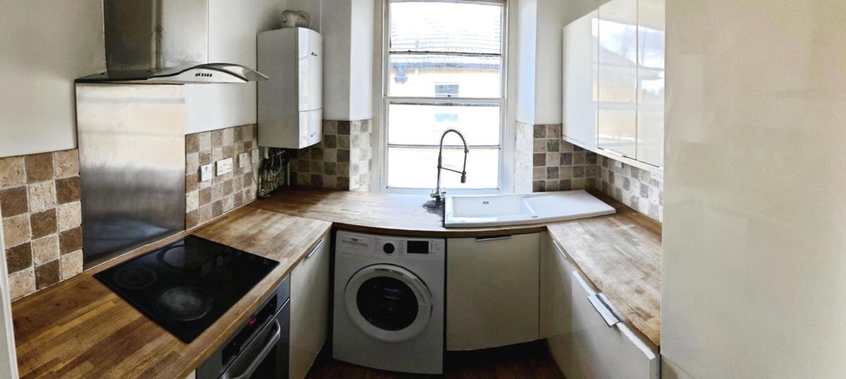 Flat Redland Road in Bristol