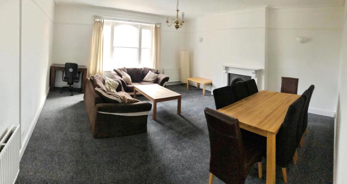 Flat Redland Road in Bristol
