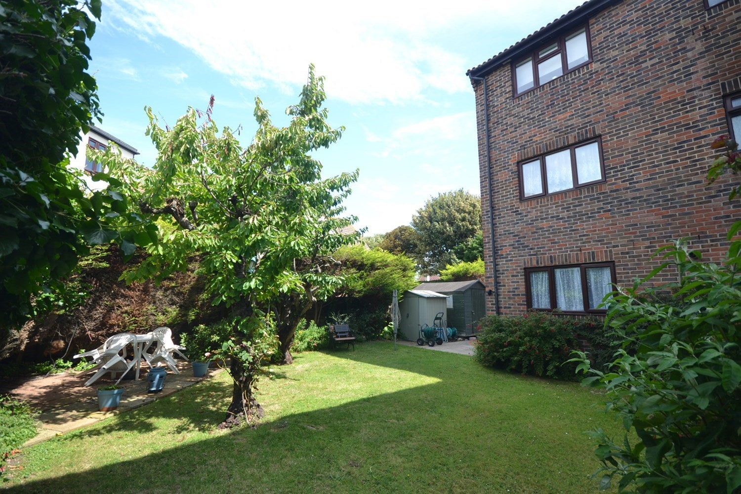 Flat Lewis Road in Chichester