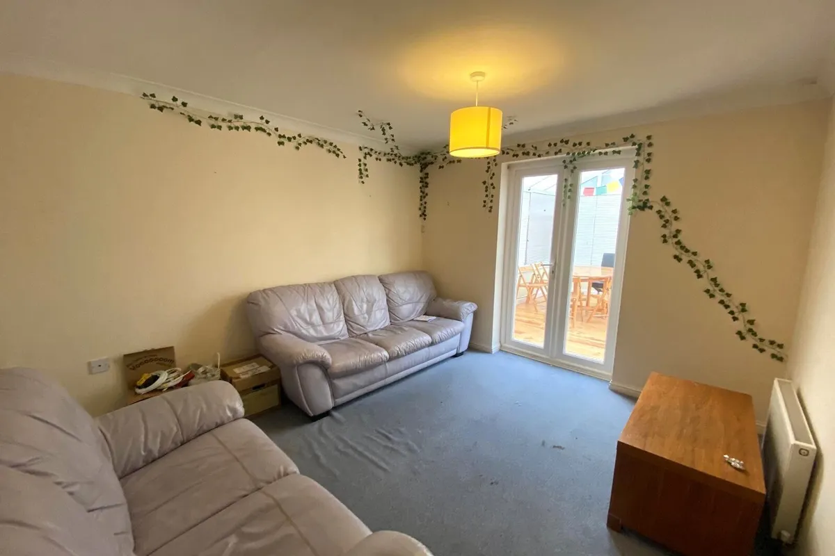 Flat Tizzick Close in Norwich
