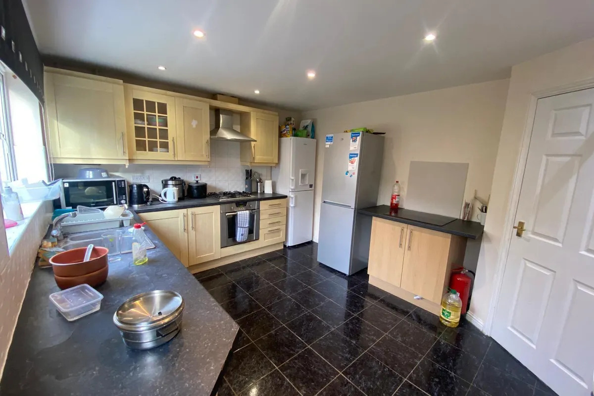 Flat Tizzick Close in Norwich