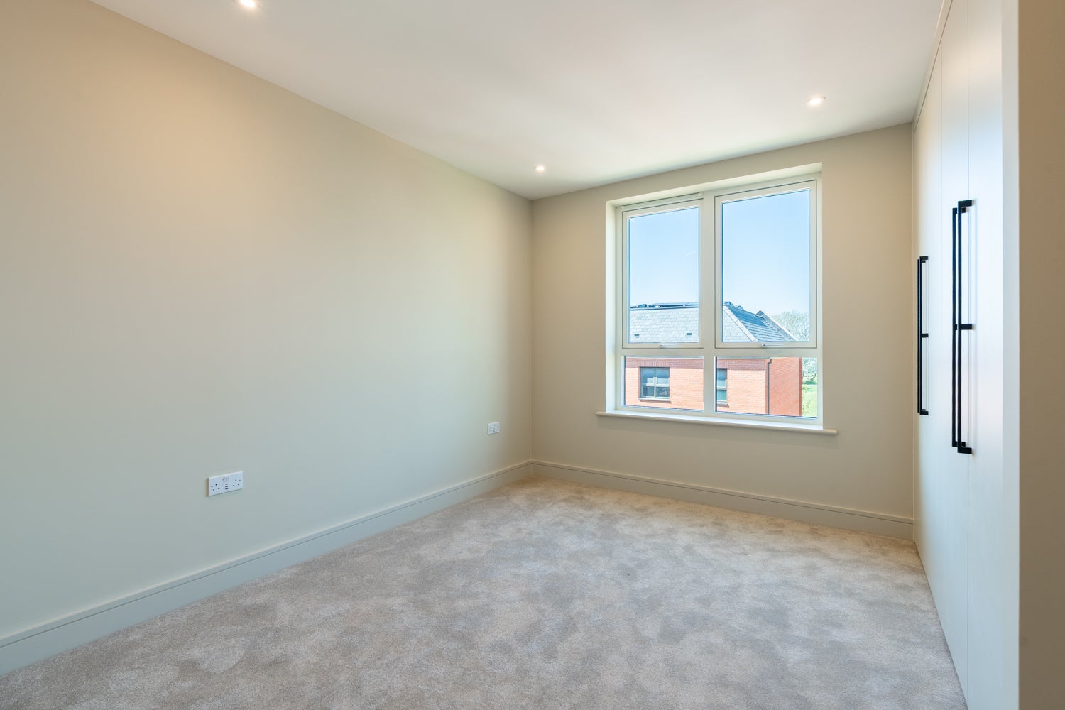 Flat Lapidge Drive in Greater London
