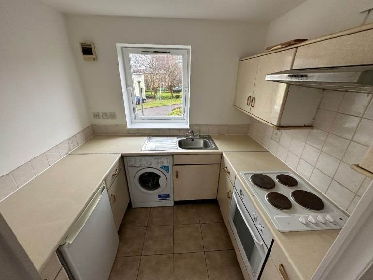 Flat Grovepark Street in Glasgow