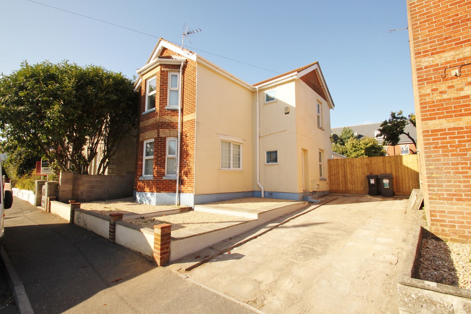 House Maple Road in Bournemouth