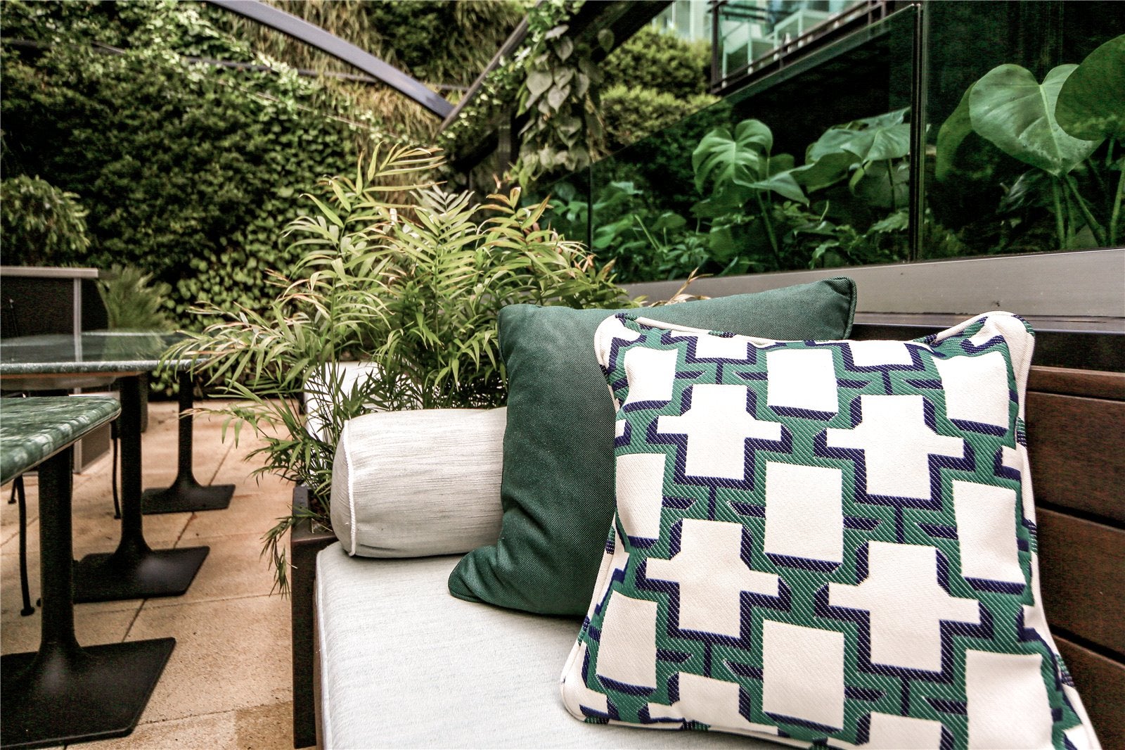 Flat Finchley Road in Greater London