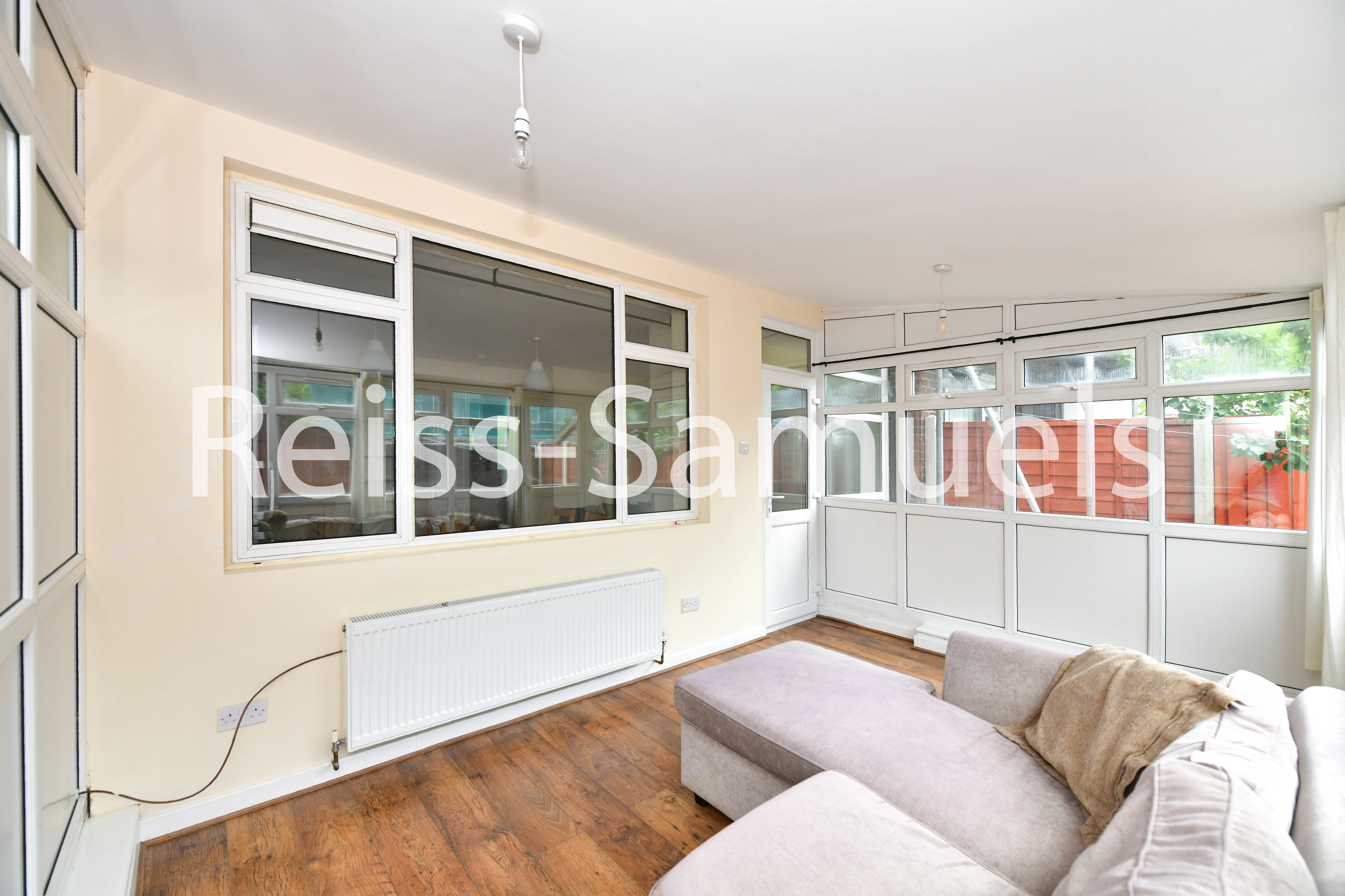 Flat Patmore Street in London