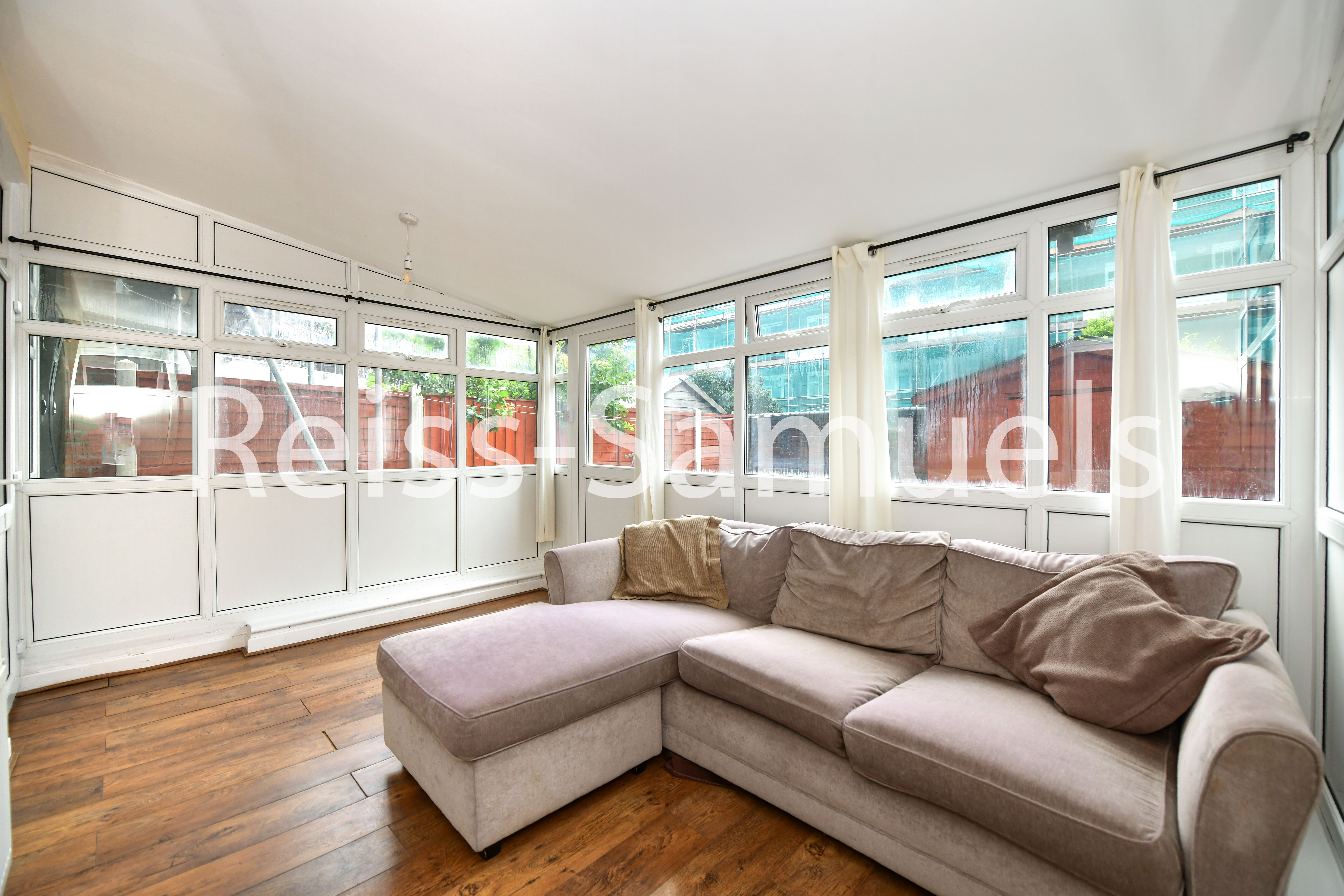 Flat Patmore Street in London