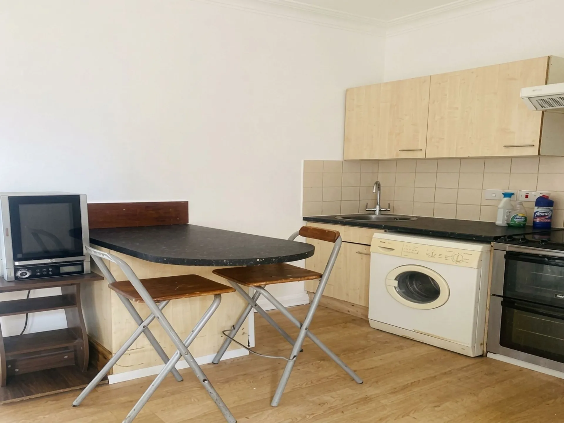 Flat Cricklewood Broadway in Greater London