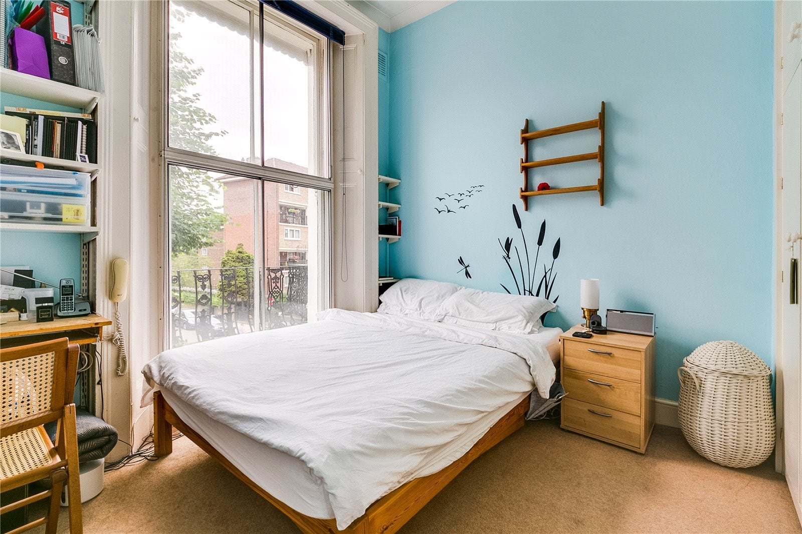 Flat Westbourne Park Road in Greater London