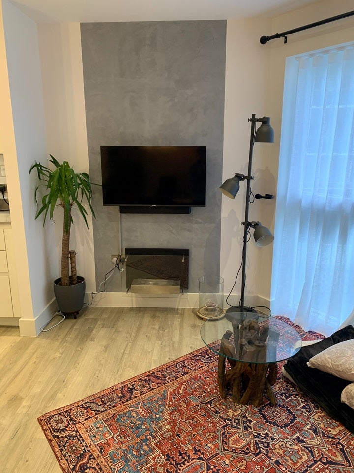 Room Lyon Road in Greater London