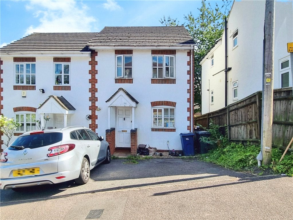 House Totteridge Road in High Wycombe