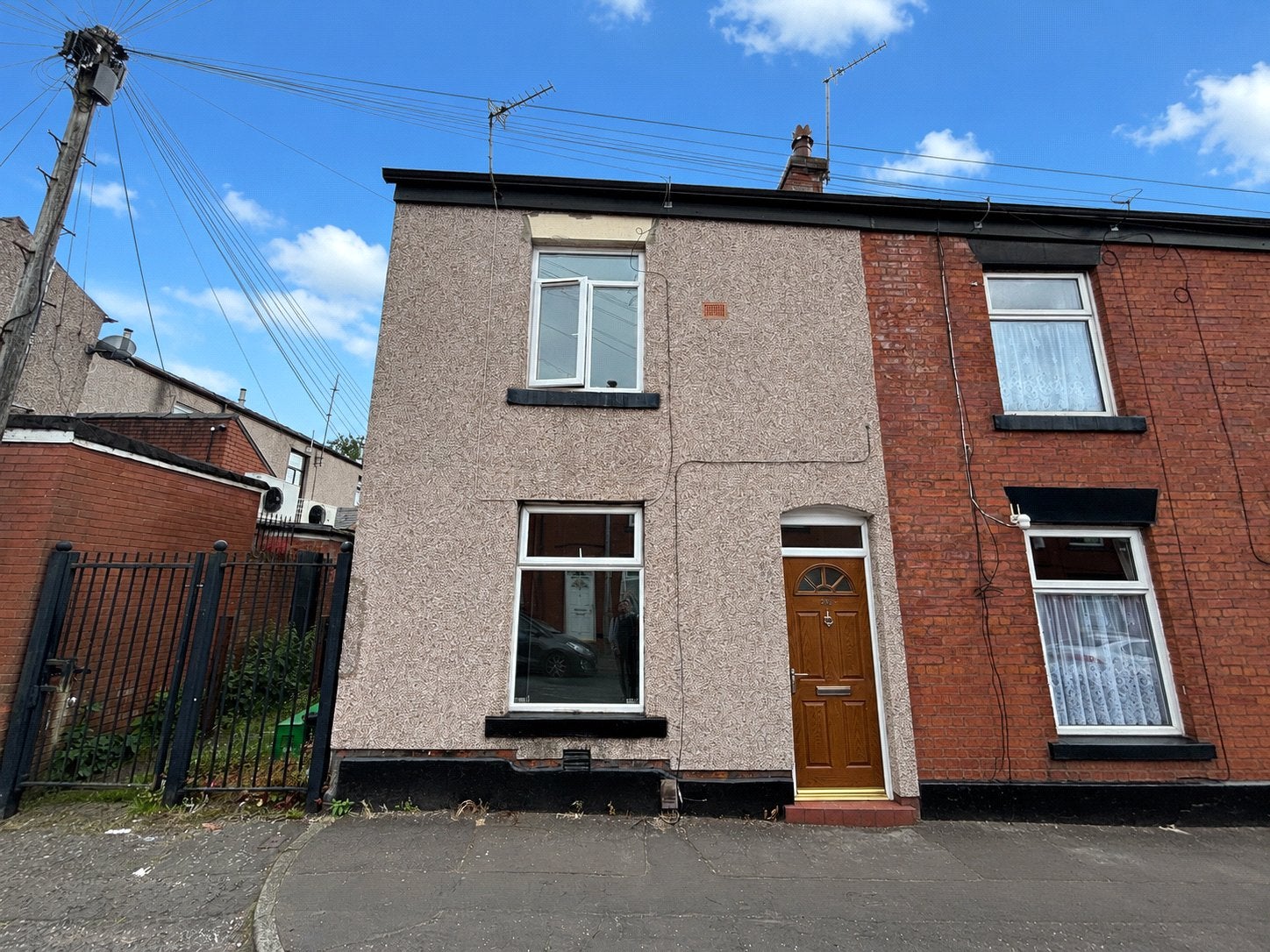 House Ashfield Road in Rochdale