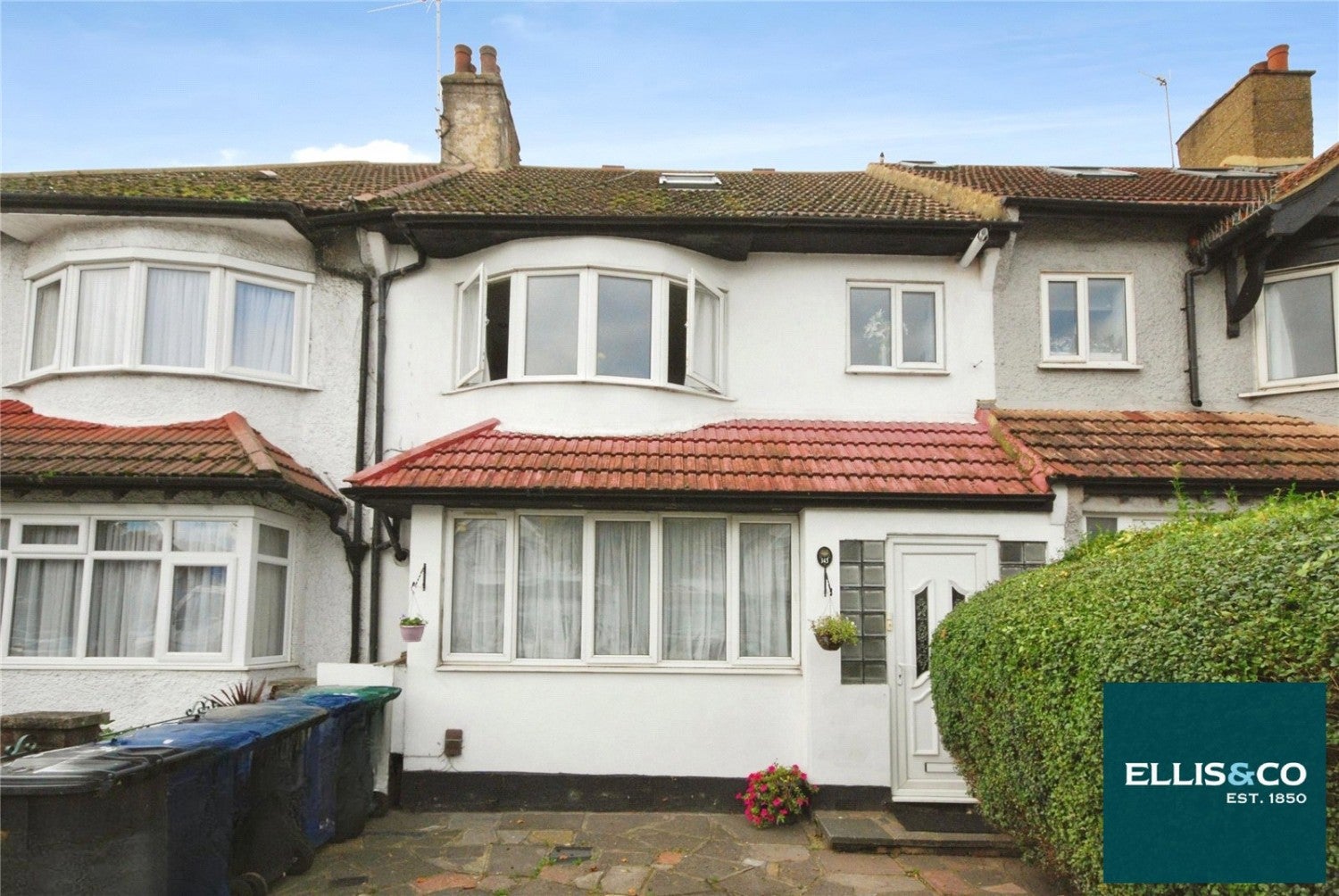Flat Hamilton Road in Greater London