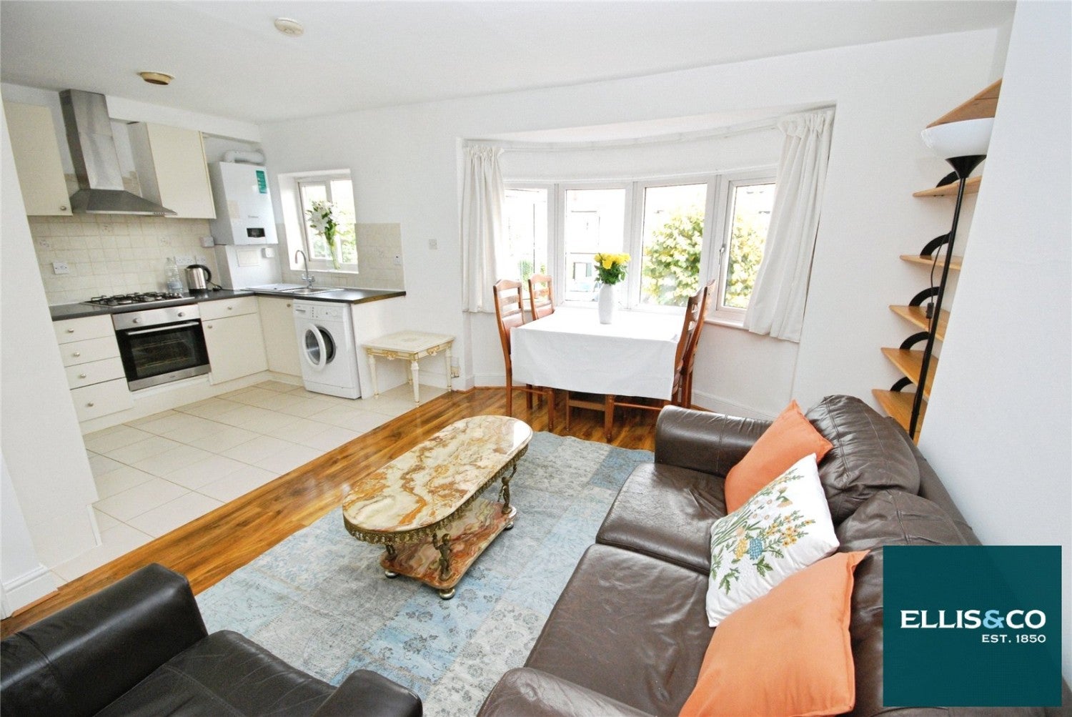 Flat Hamilton Road in Greater London