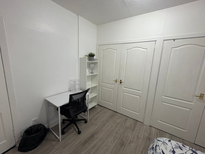 Room Sunart Road in Glasgow