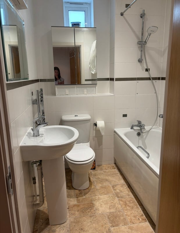 Room Clapham High Street in Greater London