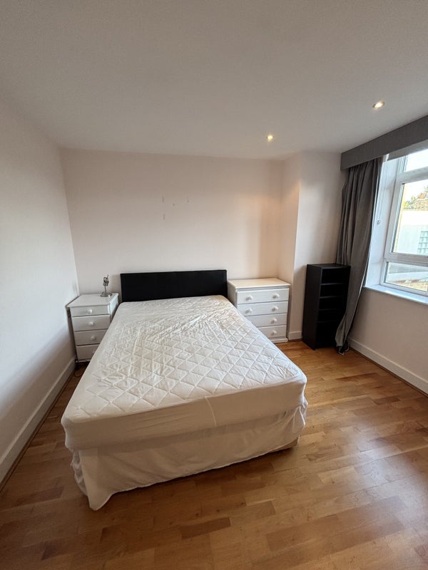 Room Clapham High Street in Greater London