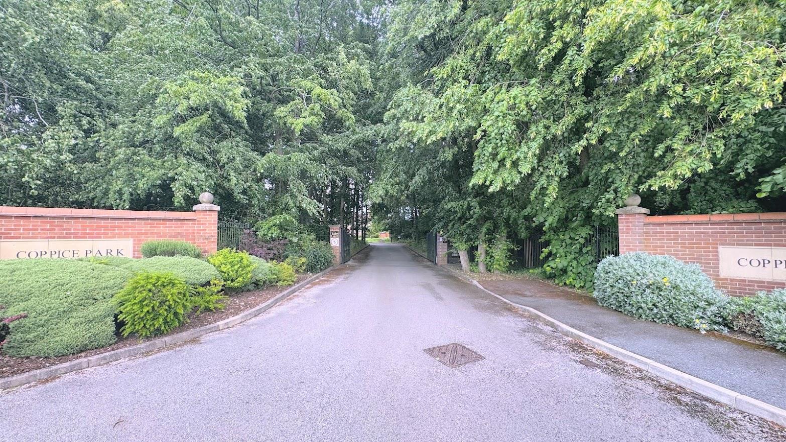 Flat Tudor Court in Derby