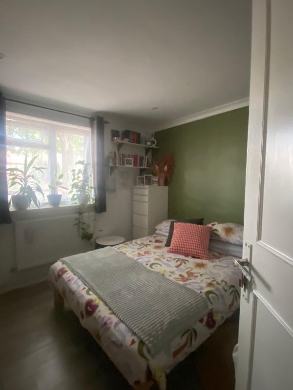 Room Bledlow Close in Greater London