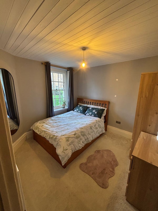 Room Wandsworth Road in Greater London
