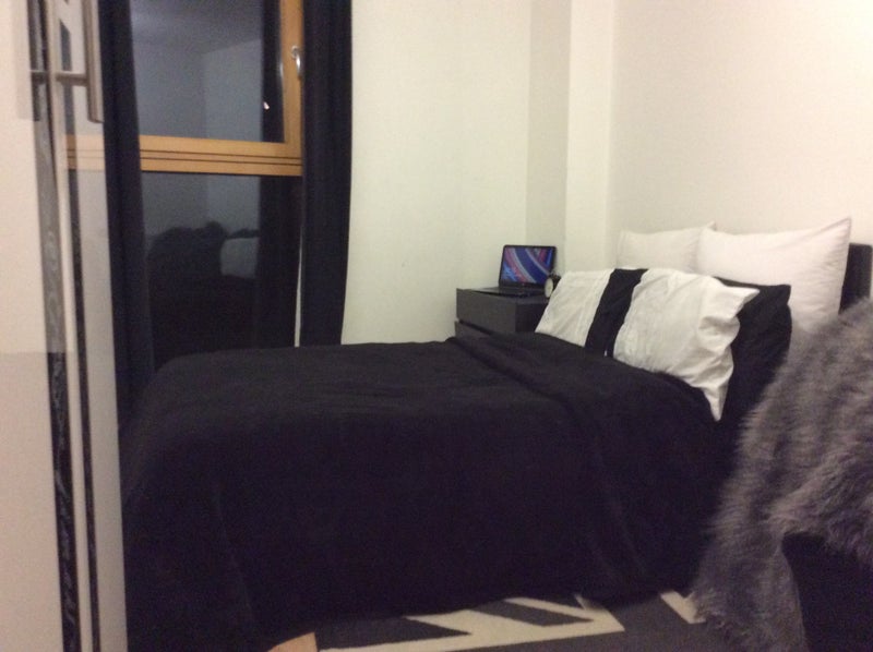Room Borough Road in Greater London