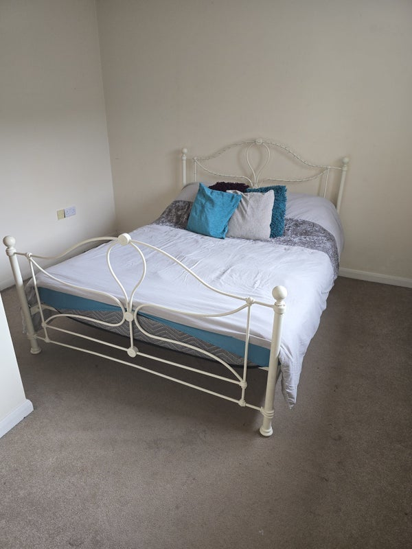 House New England Way in Breckland District