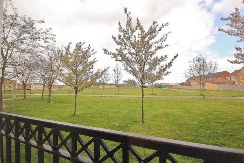 Flat Larch Road in Selby